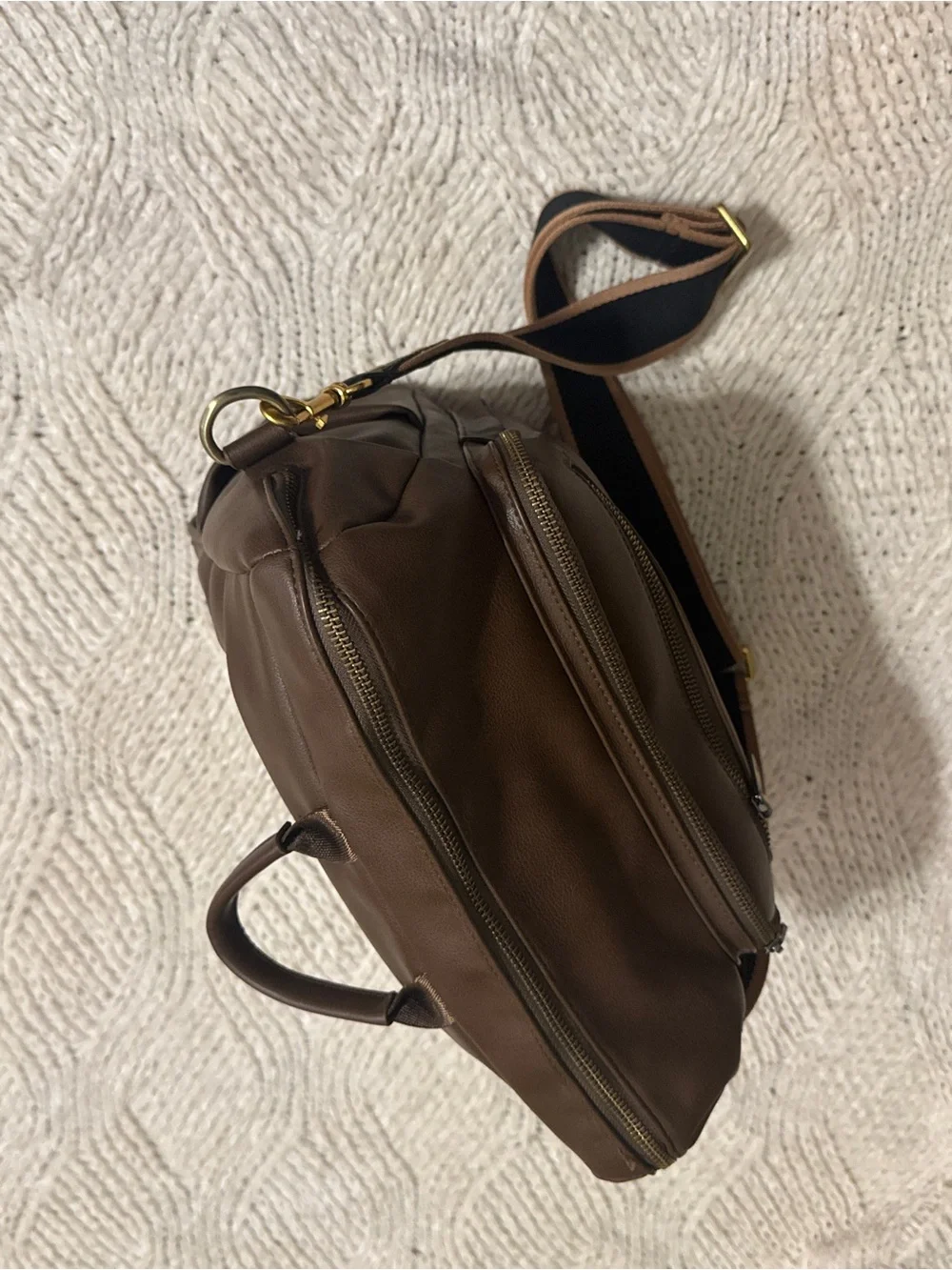 Women’s Brown Leather Messenger Bag - Classic Carry